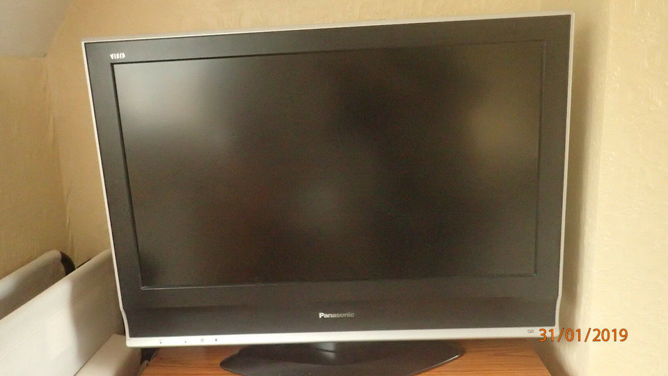 PANASONIC TX-32LXD70 - 32" TELEVISION